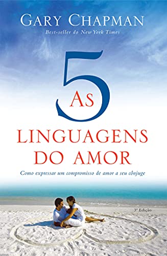 Capa com imagem de praia e um casal, com o título As 5 linguagens do amor, entre as ideias de ​​livros para dar de presente