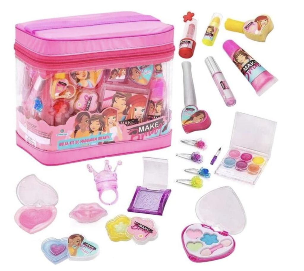 Bolsa de maquiagem rosa com produtos infantil. 
