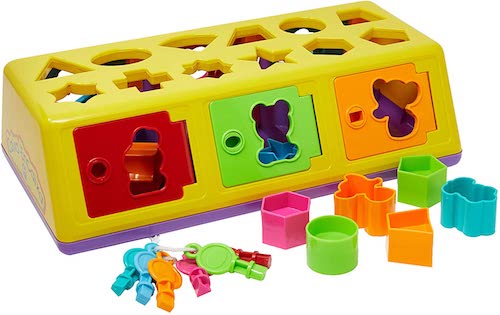 Brinquedo colorido de encaixar peças. 