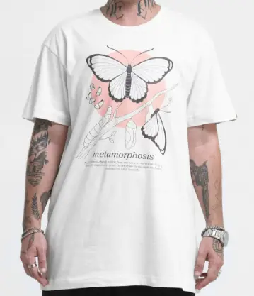 Camiseta com borboleta metamorfose