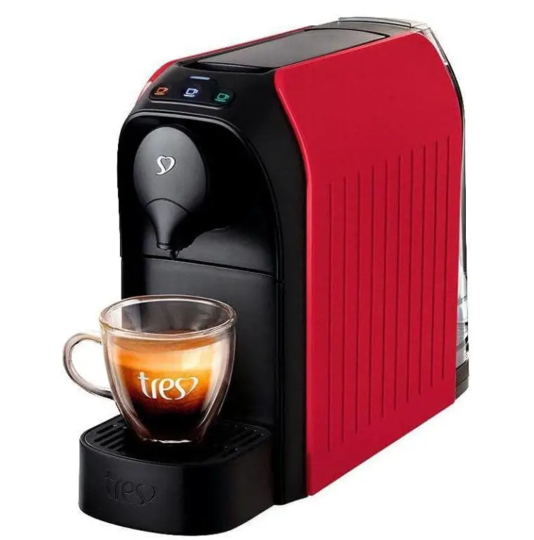 Máquina de café expresso na cor preta e vermelha. 
